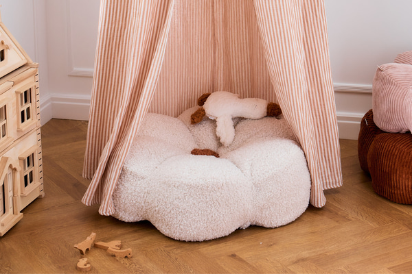 Pufe Bouclé Flor – Creme