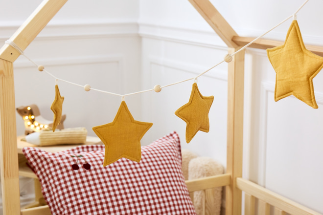 Guirnalda de lino - Estrella amarilla