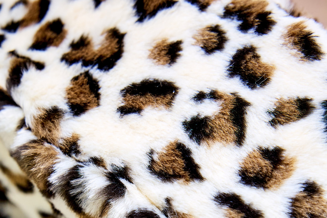 Křeslo z umělé kožešiny – Leopard