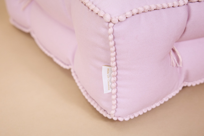 Gepolsterter Boho-Pouf – Puderrosa