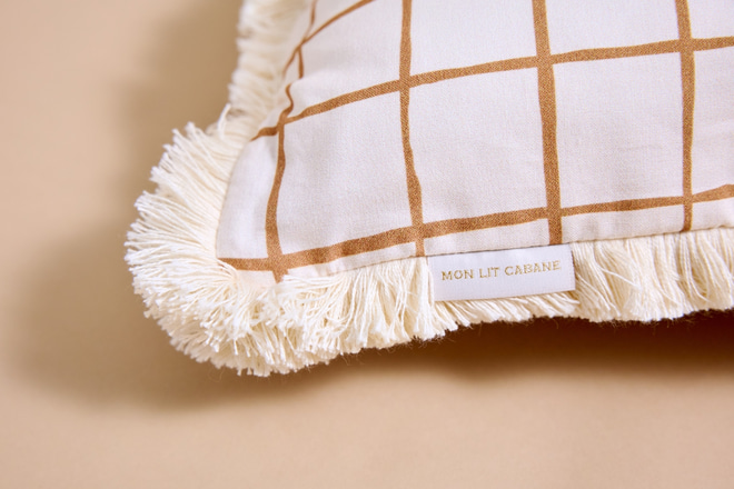 Cojín Rectangular con Flecos – Vichy Caramel