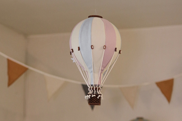 Balão de Ar Quente Rosa, Azul & Creme - 2