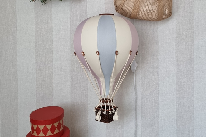 Pink, Blue & Ecru Hot Air Balloon