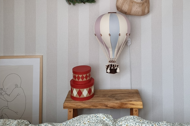 Pink, Blue & Ecru Hot Air Balloon