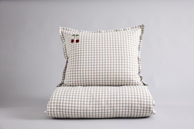 Checkered Cherry Duvet Set Grey 140x200