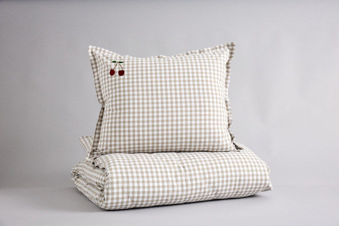 Checkered Cherry Duvet Set Grey 140x200