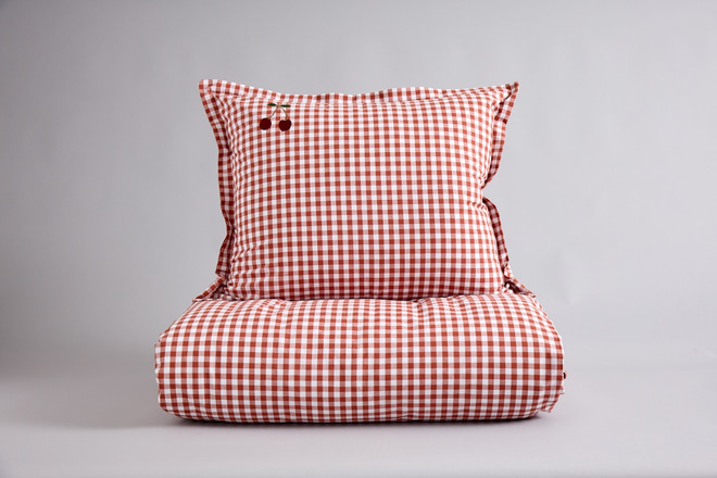 Checkered Cherry Duvet Set Red 140x200