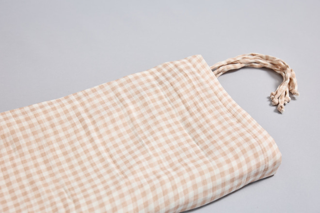 Hausbett-Himmel Kleine Beige Karos - Modell DK