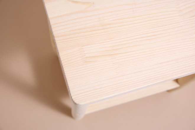 Nachttisch - Gewellt