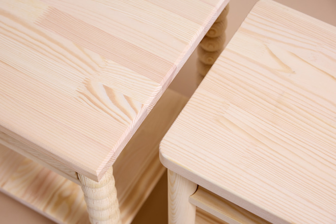 Bedside Table - Scalloped