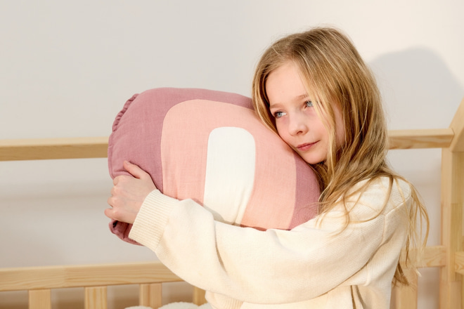 Coussin Arc en Ciel en Lin Rose Pastel