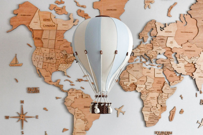 Blue & Ecru Hot Air Balloon