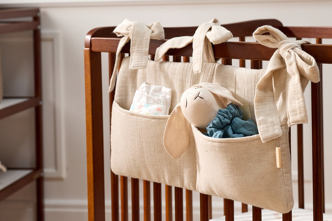 Muslin and Linen Bed Organiser – Natural