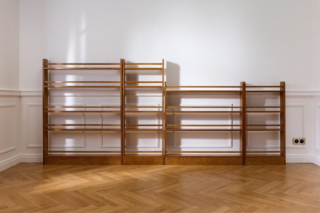 Montessori Bücherregal L