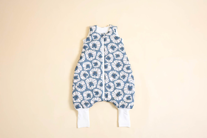 Schlafsack mit Füßchen - Denim-Löwe