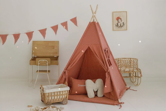 Tipi de Muselina de Rayas con Alfombra Dalia