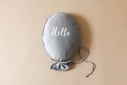 Dekorativní balónový polštář"Hello" – Stříbrná