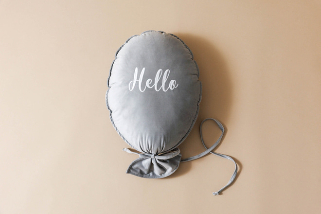 Almofada Balão Decorativa 'Hello' - Prata