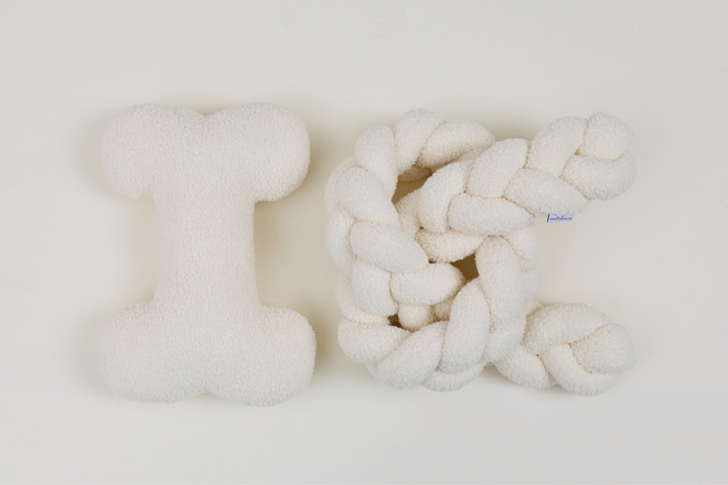 Off White Bouclé Bed Bumper for Dogs