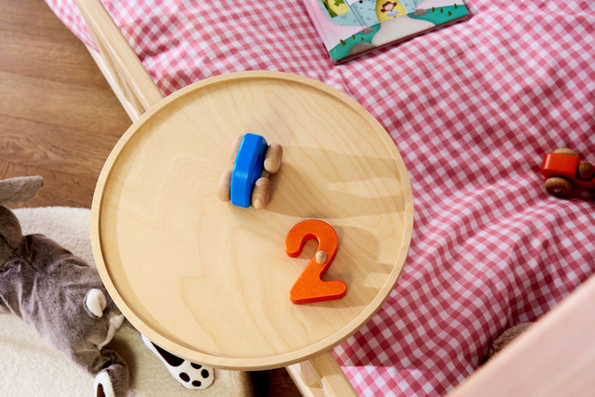 Runder Nachttisch aus Holz - Natur