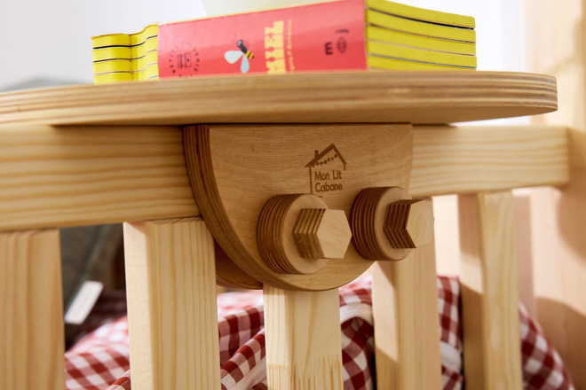 Runder Nachttisch aus Holz - Natur