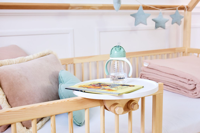 Runder Nachttisch aus Holz - Weiß