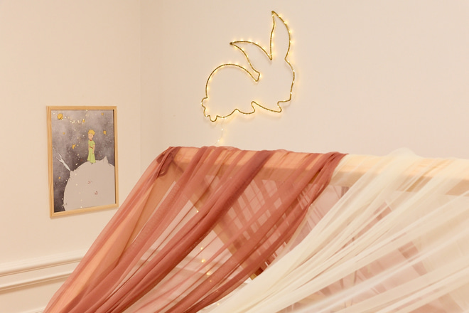 Bed Canopy in Tulle Vanilla - Model L 