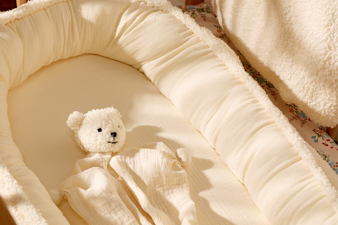Bouclé Crib Reducer - Vanilla Set