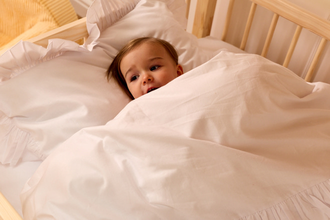 White Duvet Set With Ruffles 120x170