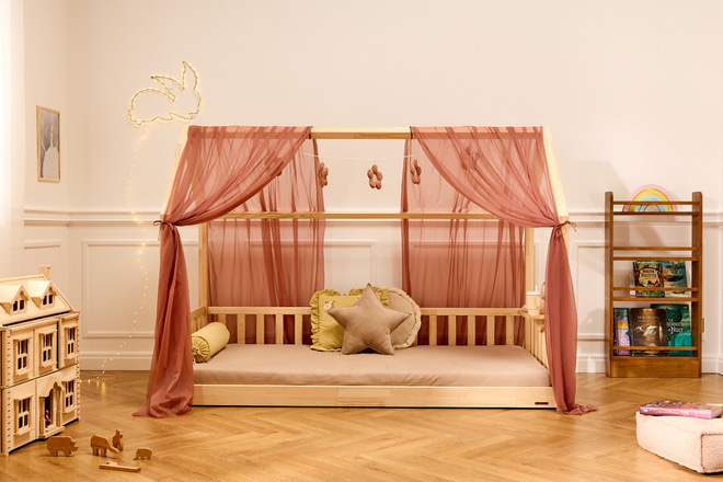 Prémiová domečková postel L 70x140cm