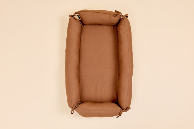Linen Baby Nest Reducer - Chocolate