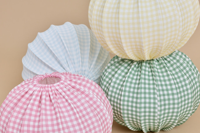 Paralume Sfera in Mussola Vichy - Rosa