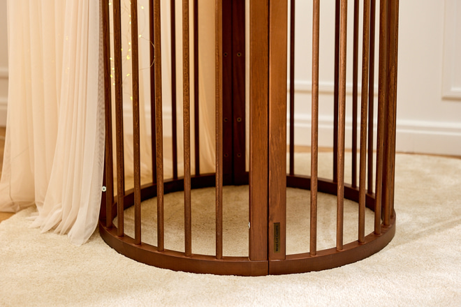9 in 1 Oval Evolving Cradle - Chocolate