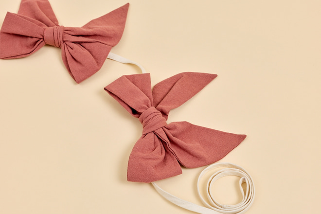 Bow Garland - Vintage Pink