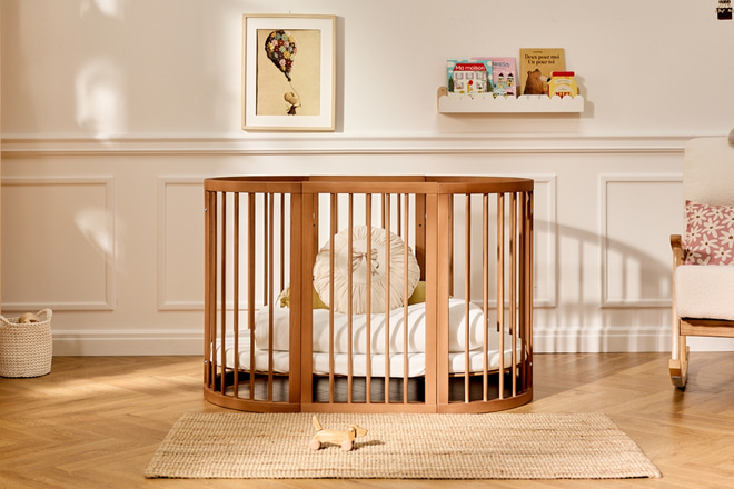 9 in 1 Oval Evolving Cradle - Hazelnut