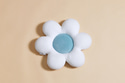 Coussin Marguerite en Velours - Ice Blue
