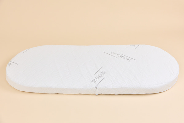 Oválná matrace XL 10 cm pro oválnou postýlku Ovale 9 v 1 Evoluční