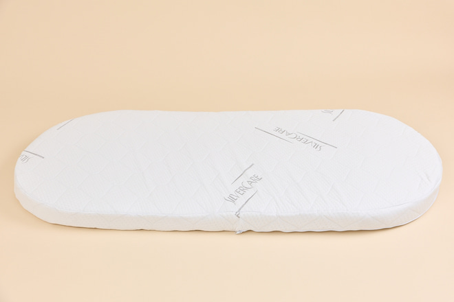 Oválná matrace XL 10 cm pro oválnou postýlku Ovale 9 v 1 Evoluční