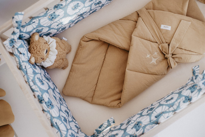 Mantinel Marguerites - Denim Lion