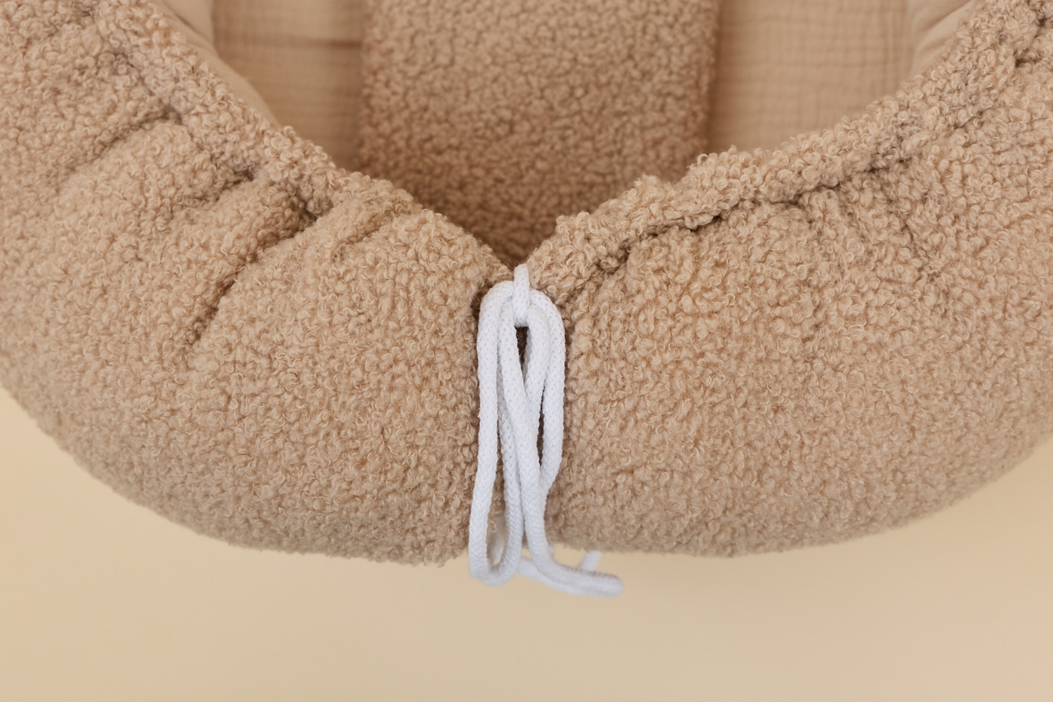 - Réducteur de Lit Bouclé - Cappuccino Set - Marron (Mon Lit Cabane) - Image 8