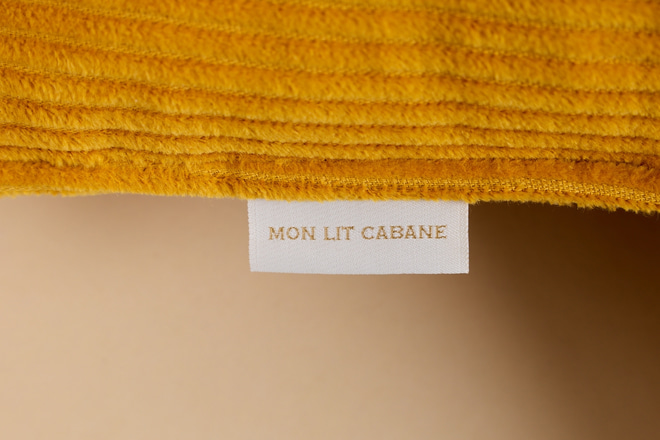 Coussin Étoile en Velours Côtelé Jaune