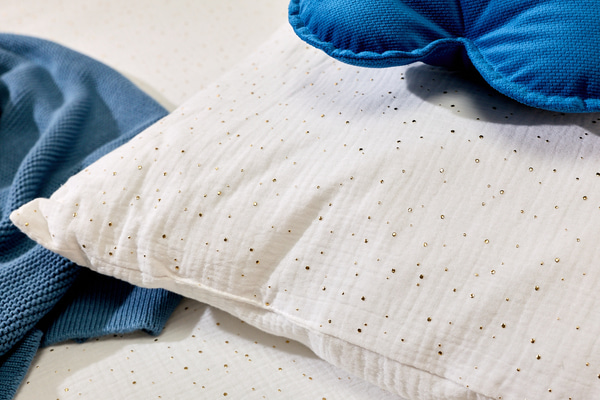 Juego de ropa de cama 140x200 con relleno - Blanco y Lunares Dorados