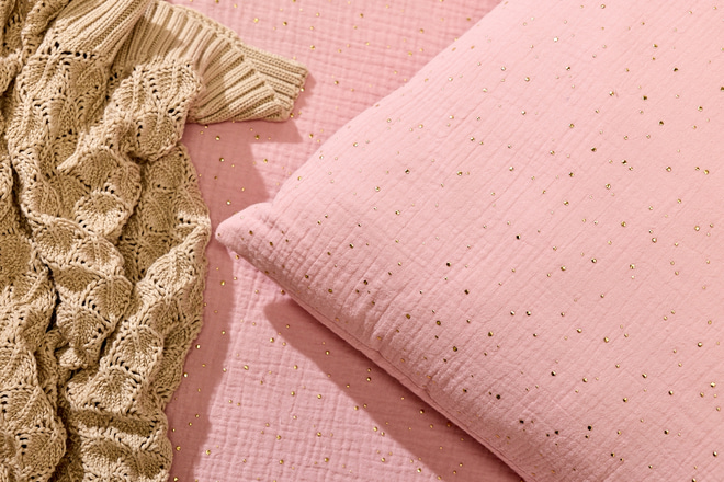 Juego de ropa de cama 120x170 con relleno - Rosa Sepia con Lunares Dorados