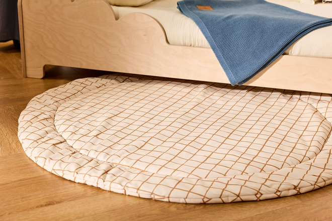 Vichy Caramel Play Mat
