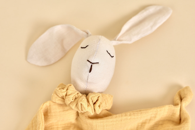 Doudou Câlinou -Butter Yellow