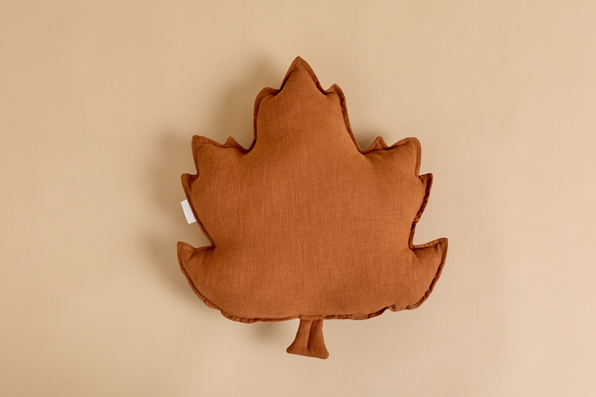 Leinenkissen Herbstblatt Karamellfarben