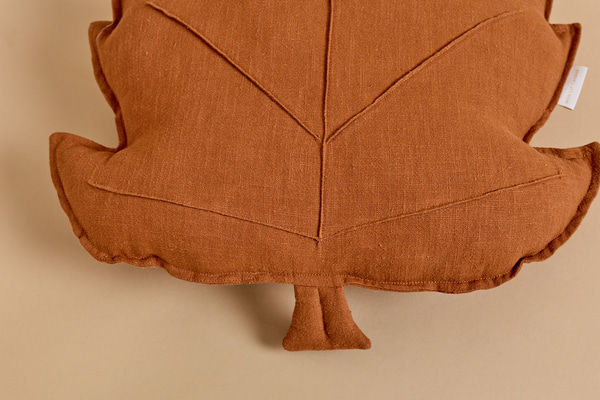 Cojín Hoja de Otoño de Lino – Caramelo