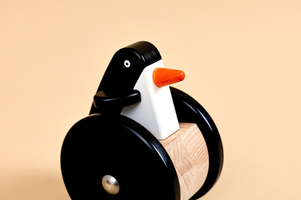 Pingouin en bois à bascule - Noir