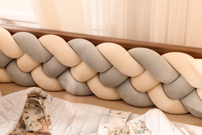 Sage Green and Almond Bed Bumper - 4 Ropes - 7