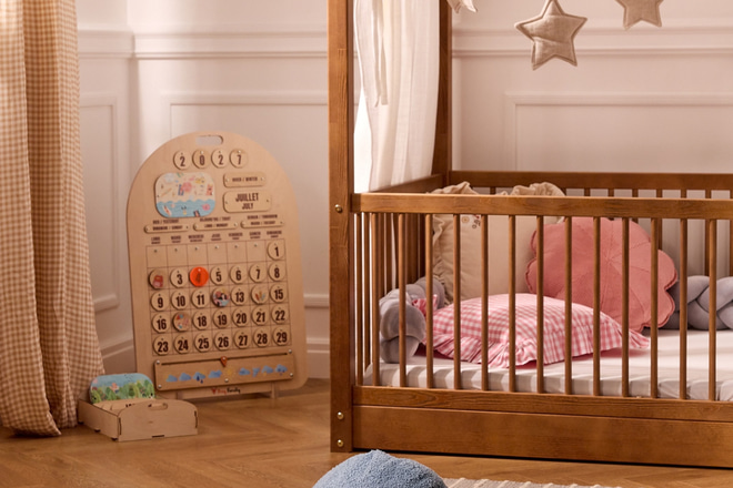 Calendário Montessori de Madeira Francês-Inglês - 4